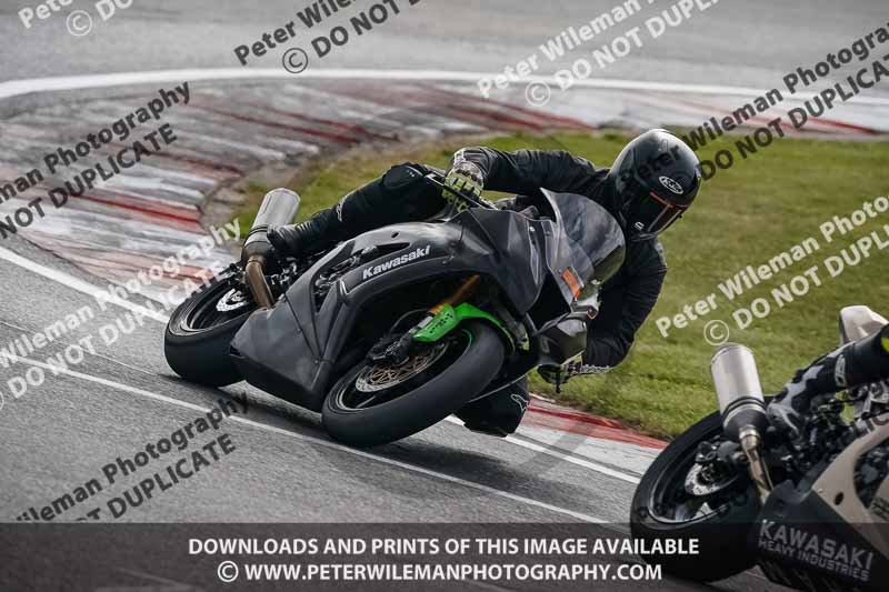 donington no limits trackday;donington park photographs;donington trackday photographs;no limits trackdays;peter wileman photography;trackday digital images;trackday photos